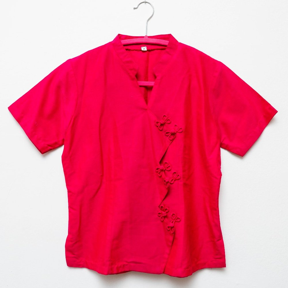 NWOT pink Chinese-style shirt w/ knot buttons (M)